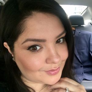 Meet your Posher, Es